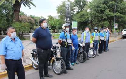 Resistencia: Inspectores colaboran con el despeje de espacios públicos para evitar aglomeración de personas