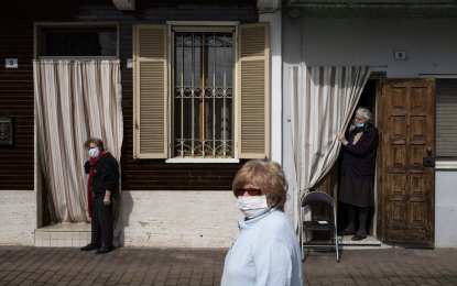 Coronavirus: Italia prepara la Fase 2, que permitirá la visita a familiares, pero con barbijo