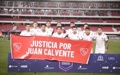 Los jugadores de Independiente pidieron justicia por Juan Calvente