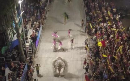 Las Palmas despide los carnavales con una fiesta gigante