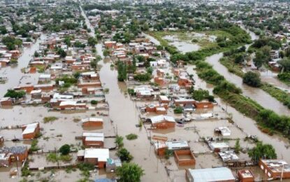Alerta por tormentas fuertes en Bahía Blanca y preocupación máxima: suspenden clases y transporte público