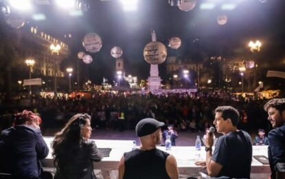 Multitudinaria vigilia del Día de la Memoria en Plaza de Mayo y otros puntos del país
