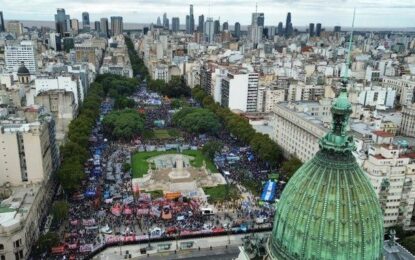 Jubilados y sindicatos coparon el Congreso en la previa del paro general de la CGT