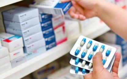 Farmacias deberán mostrar un código QR con la lista de precios de los medicamentos