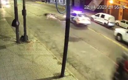 Impactante , policías atropellaron y mataron a un motociclista cuando se dirigían a un operativo