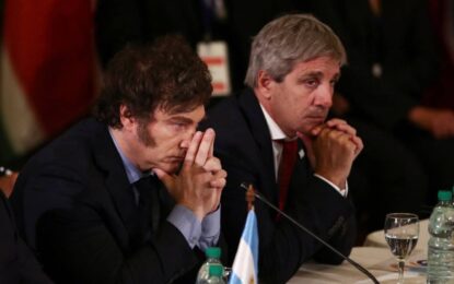 Guerra de aranceles: subió el dólar blue y el riesgo país se acercó a los 1000 puntos