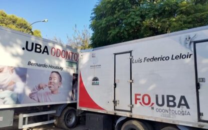 Bautizaron las unidades odontológicas móviles que recorren la ciudad, con nombres de referentes históricos de la UBA