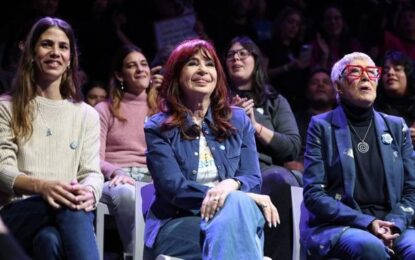 «Milei no construyó ni una escuela»: el duro discurso de Cristina Kirchner durante el 25 de Mayo