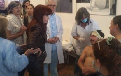 Cristina Kirchner asistió personalmente a heridos por la nueva represión del Gobierno