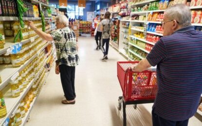 Bolsillos flacos: las ventas en los supermercados cayeron en abril otro 2,9%