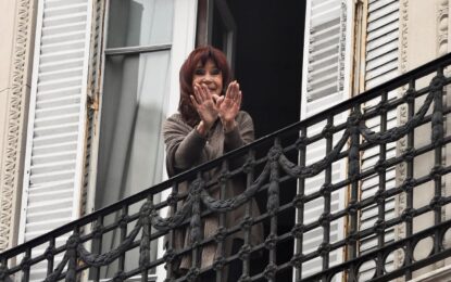 Embargos y nuevos juicios: el complejo panorama que enfrentará Cristina Kirchner desde su prisión domiciliaria