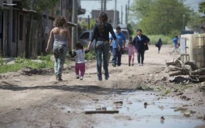 Cuánto necesitó una familia tipo en mayo para superar el umbral de pobreza