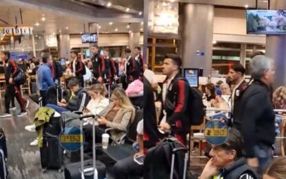 Hinchas de Boca sorprendieron al plantel de River en el aeropuerto: «Vos sos de la B»