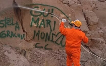 Limpiaron las pintadas que realizaron turistas bonaerenses en una roca en Potrerillos