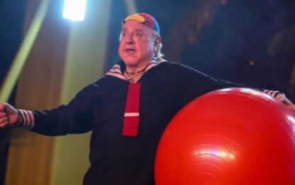 A los 81, Carlos Villagrán volvió a ser «Quico» sobre el escenario de un  circo