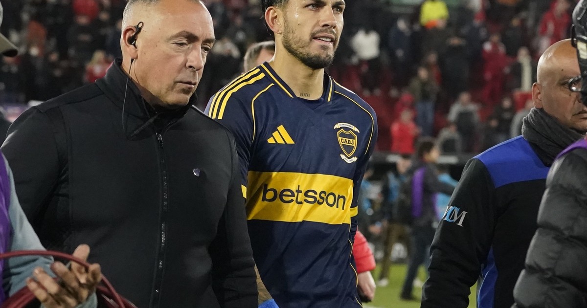 boca-y-una-crisis-que-ni-paredes-puede-disimular:-russo-tiene-tres-futbolistas-por-puesto-pero-no-da-con-la-receta-para-armar-un-equipo-ganador