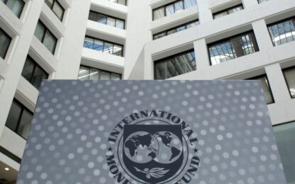 El FMI aprobó un desembolso de US$ 2.000 millones y se modificó el cronograma de las reservas