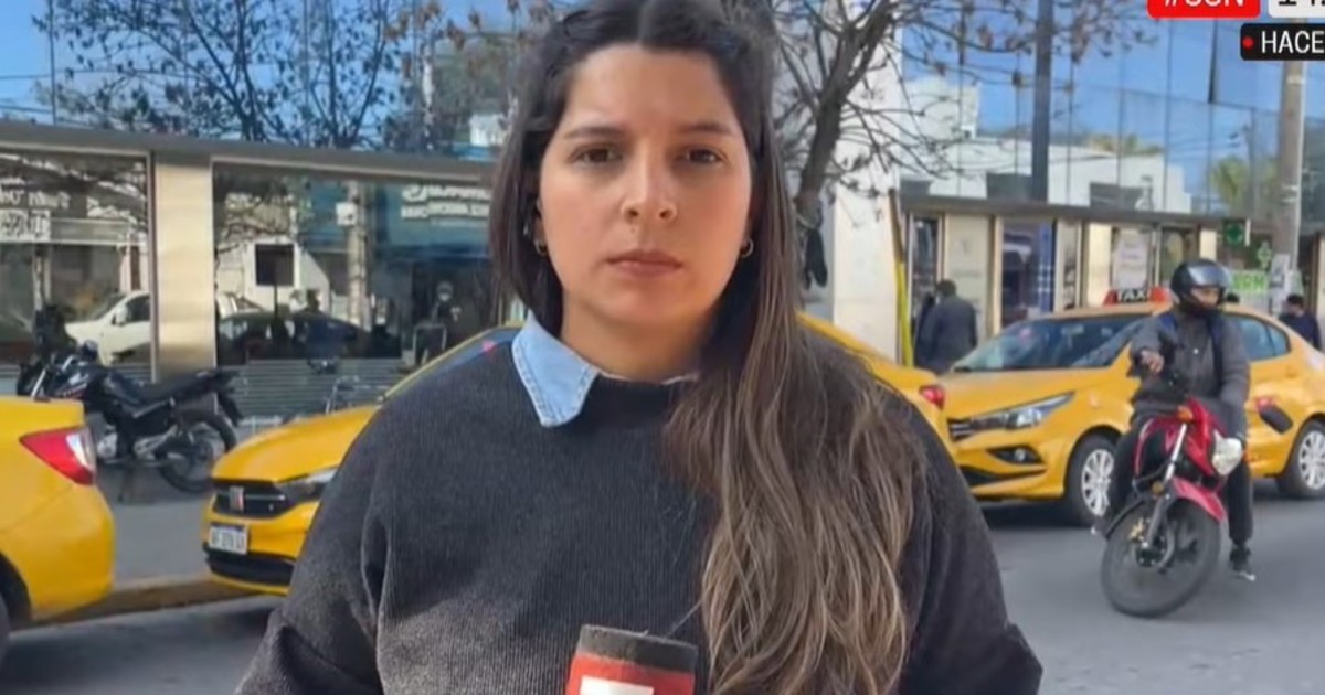 un-motochorro-le-quiso-robar-el-telefono-a-una-periodista-en-un-movil-en-vivo