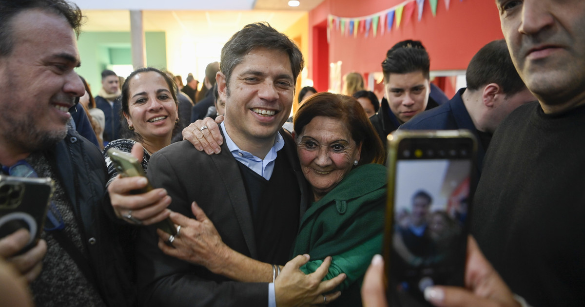 axel-kicillof-chicaneo-a-milei-por-su-foto-en-la-matanza:-«estuvo-5-minutos-y-huyo-cuando-los-vecinos-fueron-a-hablarle»