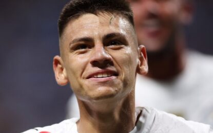 El Diablito Echeverri cambia de camiseta: se va del Manchester City a préstamo por un año a la Bundesliga