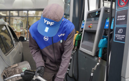 YPF aumenta los descuentos en combustibles: 6% con su app y hasta 9% en autodespacho durante la madrugada