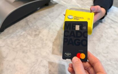 Antes de convertirse en banco, Mercado Pago pone primera y lanza su tarjeta de crédito