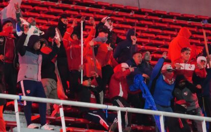 La Justicia trabaja para identificar a los barras de Independiente que agredieron a los hinchas chilenos y ya hay dos detenidos