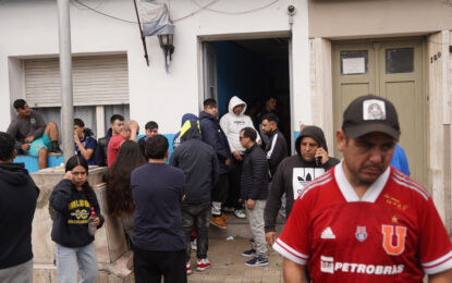Tensión en Avellaneda tras la liberación de los hinchas chilenos: agredieron un móvil de TV y hubo temor en el colegio de Independiente