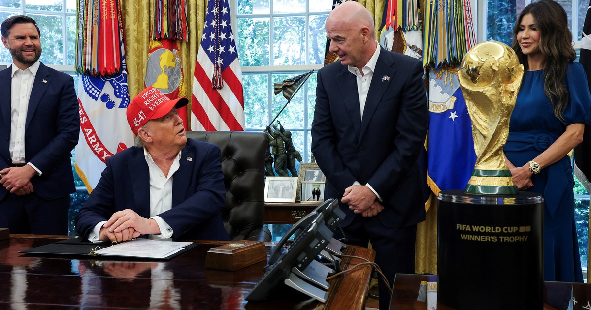 mundial-2026:-donald-trump-recibio-a-gianni-infantino-en-la-casa-blanca-para-anunciar-cuando-y-donde-sera-el-sorteo-de-la-copa-del-mundo