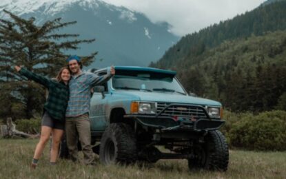 Vivían de contar sus recorridas por el mundo, pero su última ruta terminó en tragedia