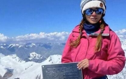 Drama de una alpinista rusa en la montaña: lleva 11 días varada, un andinista murió al intentar rescatarla y suspenden la búsqueda