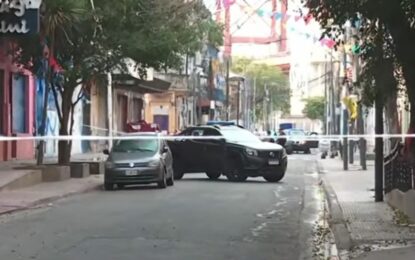 Un policía mató a un hombre que le apuntó y quiso robarle su arma en La Boca
