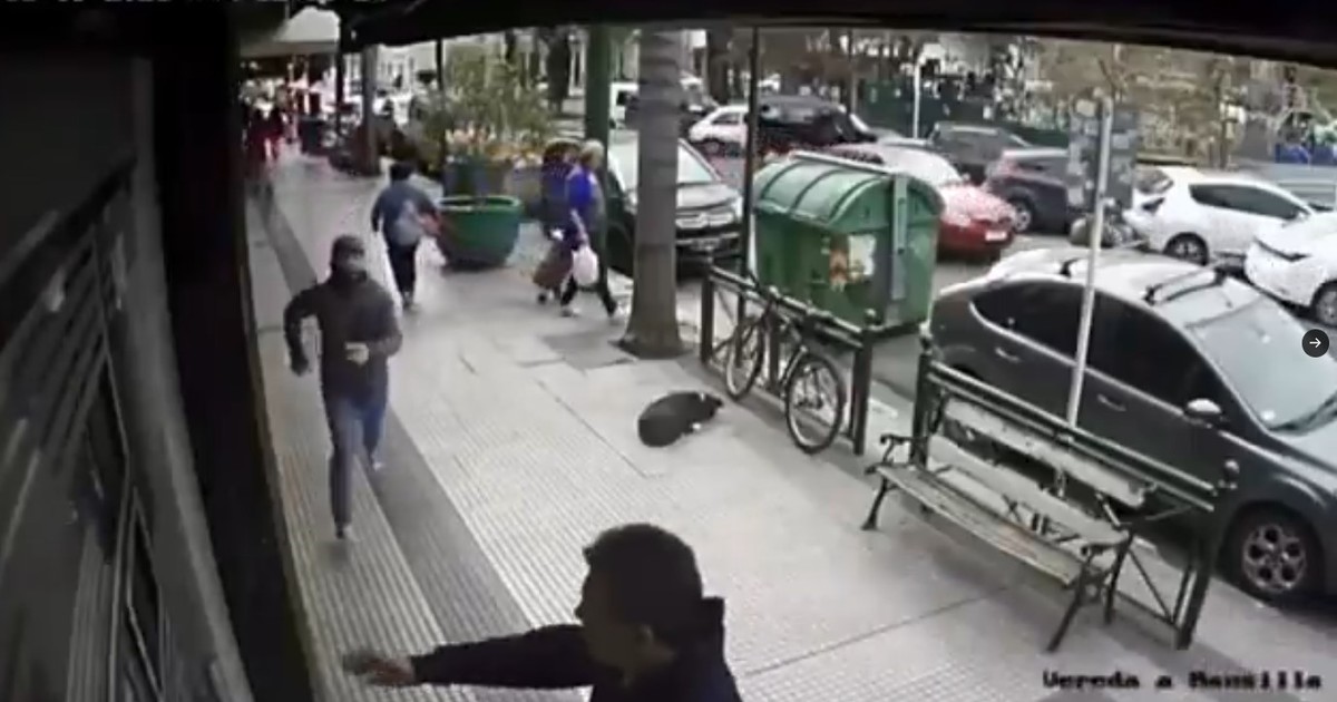 violento-robo-en-pleno-centro-de-ituzaingo:-a-un-hombre-le-sacaron-a-golpes-$-3000.000-cuando-llegaba-a-una-financiera