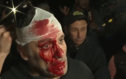Incidentes en el acto de LLA en Moreno: peleas entre militantes, un botellazo a un periodista y piedras al auto presidencial