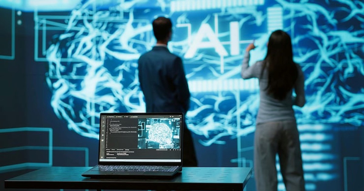 las-44-profesiones-mas-vulnerables-a-la-inteligencia-artificial:-ya-hay-varias-en-que-chatgpt-supera-a-los-humanos
