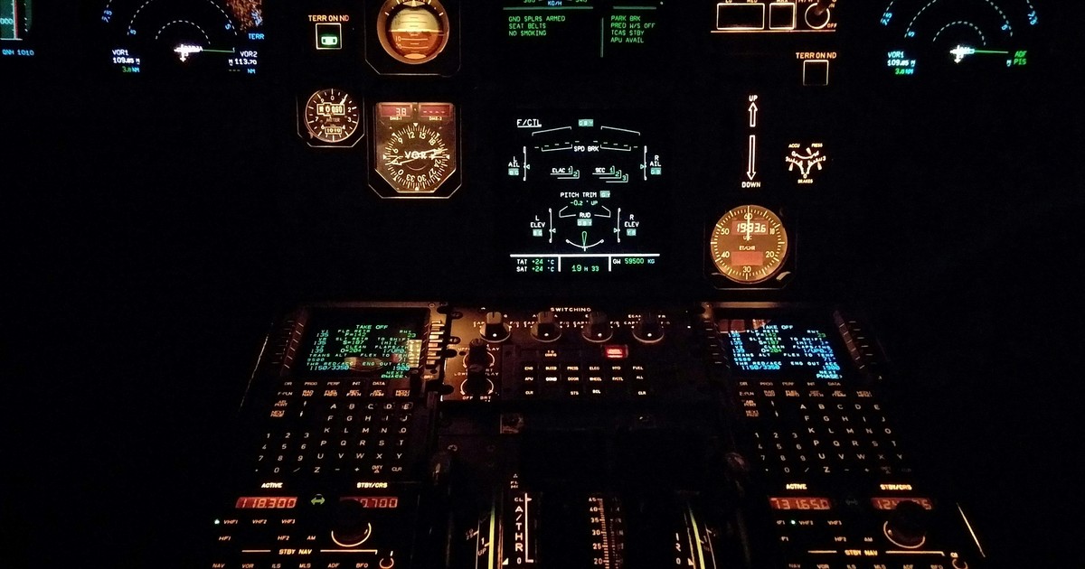 lucas-bernacer,-ingeniero-aeronautico:-“los-aviones-usan-sistemas-de-radiofrecuencia-para-facilitar-aterrizajes-seguros”