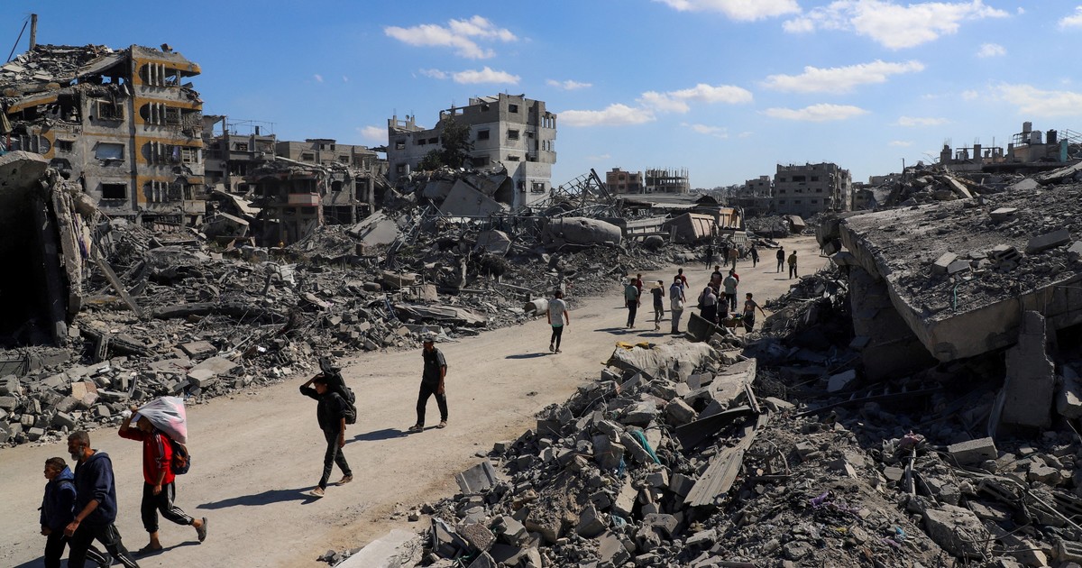 la-tregua-con-israel:-hamas-intenta-recuperar-el-control-en-gaza,-con-milicianos-en-las-calles,-carreteras-y-mercados