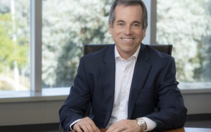 Coloquio de IDEA: Para el CEO de Toyota, «no podemos depender de ayudas externas para resolver nuestros problemas»