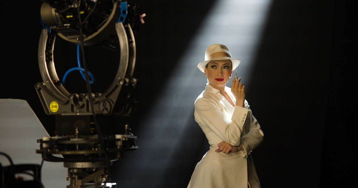 jennifer-lopez,-una-celebridad-cautiva-en-la-tela-de-la-mujer-arana