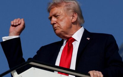 Donald Trump volvió a felicitar a Milei y dijo que era «gran victoria inesperada»
