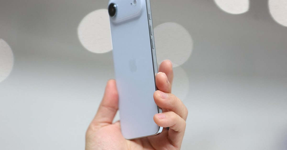fracasa-la-ultima-gran-apuesta-de-apple:-el-nuevo-iphone-ya-sufre-recortes-y-podria-ser-discontinuado