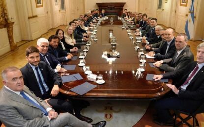 Javier Milei reunió a 20 gobernadores: clima «positivo» y promesas de diálogo para encarar las reformas tributaria, laboral y penal
