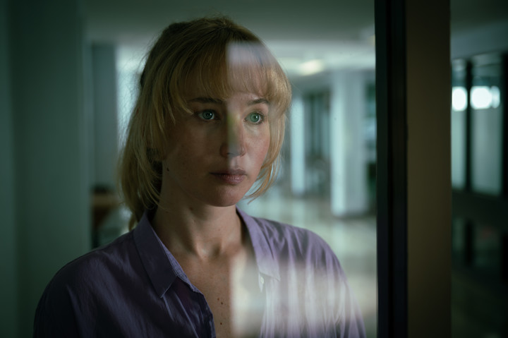 Jennifer Lawrence conoció a la escritora argentina Ariana Harwicz y considera que su novela es brillante. Foto: Kimberley-French