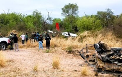 Cayeron por comprar energizantes con dólares: el insólito detalle que descubrió a los pilotos que estrellaron una avioneta con droga en Salta