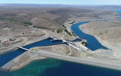 Las privatizaciones hidroeléctricas llegan a US$ 685 millones: perdieron dos multinacionales y entran más argentinos