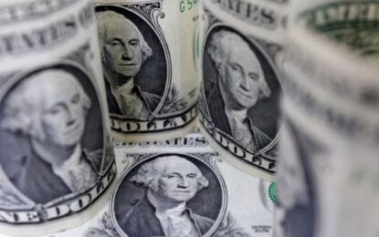 Baja el dólar y el mercado repunta tras el anuncio de la colocación de un nuevo bono