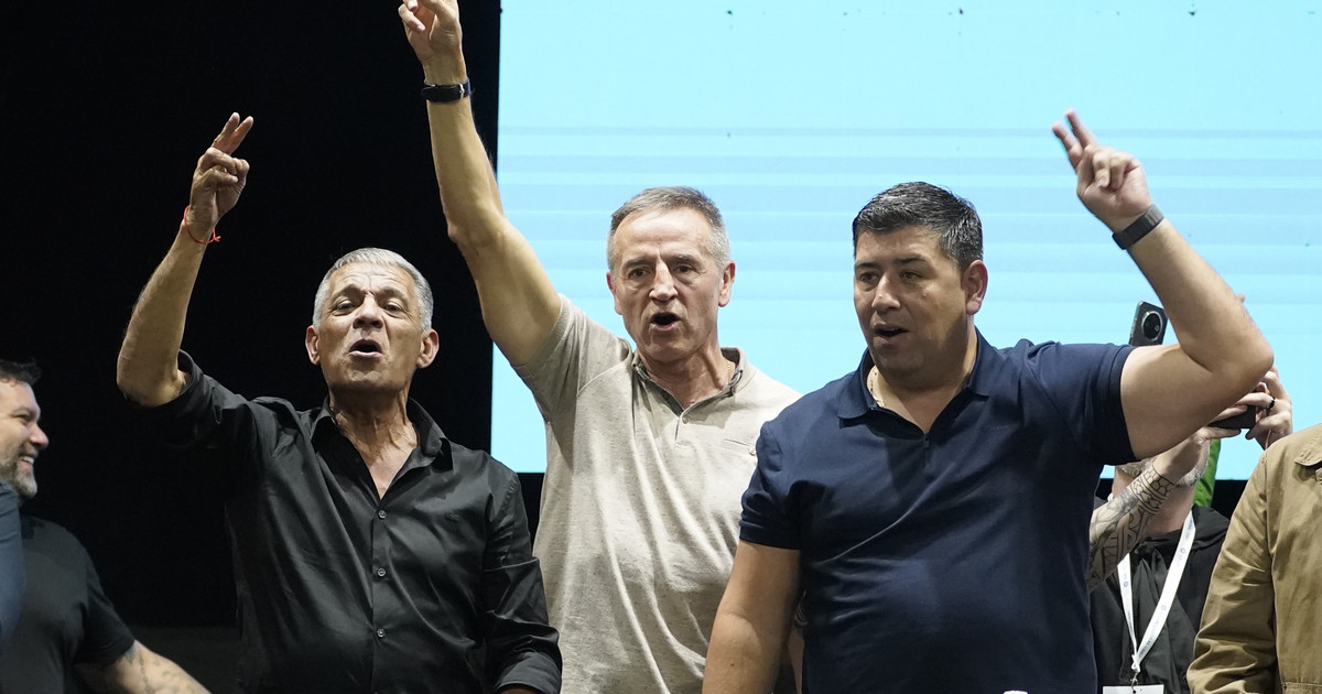reforma-laboral:-la-cgt-fue-al-congreso,-sumo-el-respaldo-del-peronismo-y-se-prepara-para-definir-medidas-contra-el-proyecto