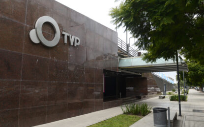 Ajuste en los medios públicos: el Gobierno busca desprenderse de 500 empleados de la TV Pública y Radio Nacional