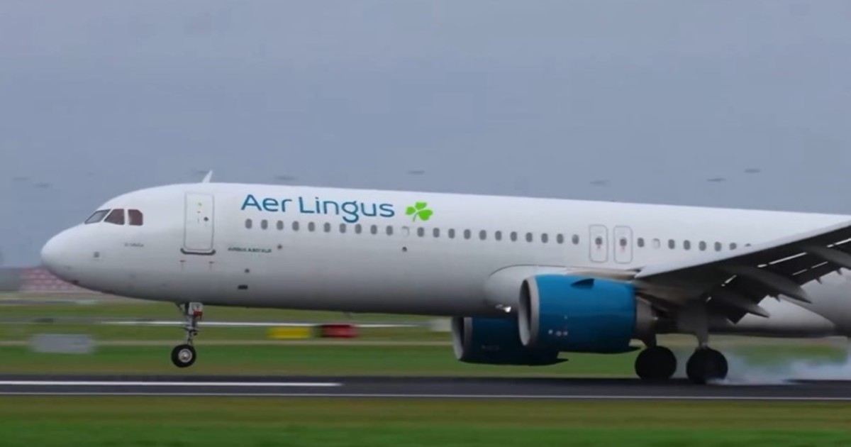 un-avion-aterrizo-tres-veces-mas-fuerte-de-lo-normal,-reboto-en-la-pista-y-destruyo-su-tren-de-aterrizaje:-el-video