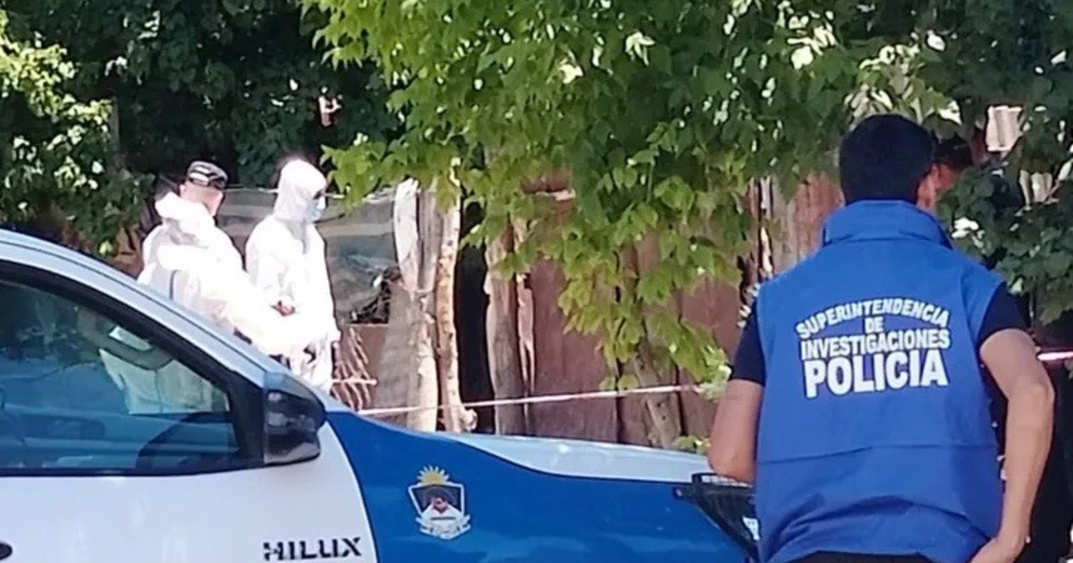 hallan-un-cadaver-dentro-de-una-heladera-en-neuquen:-«lo-asesino-y-lo-escondio-en-el-patio-de-la-casa»